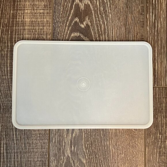 Vintage Tupperware Deli Meat/Hot Dog/Bacon Keeper - Picture 11 of 13